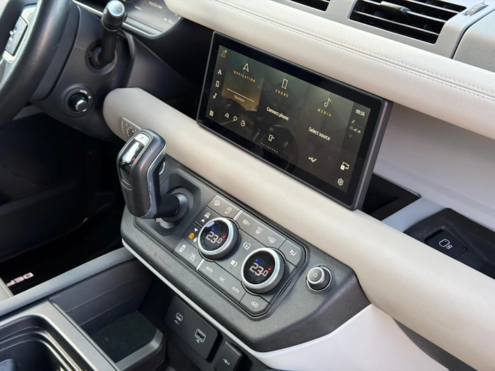 Fahrzeugbild LAND ROVER DEFENDER