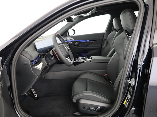 BMW M5 xDrive Touring 3