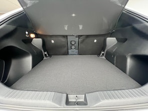 Fahrzeugbild TOYOTA Yaris Cross 1.5 VVT-i HSD Premium AWD-i