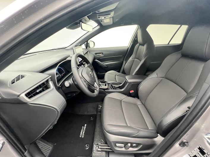Vehicle image TOYOTA COROLLA CROSS