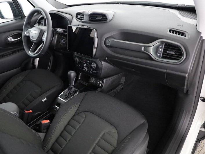 Vehicle image JEEP RENEGADE