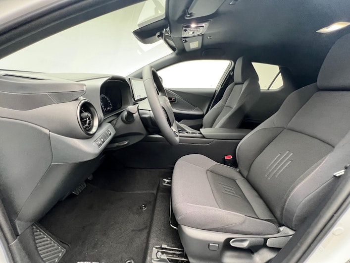 Vehicle image TOYOTA C-HR