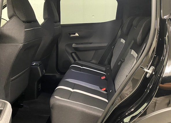 Vehicle image 9 Vehicle image 9