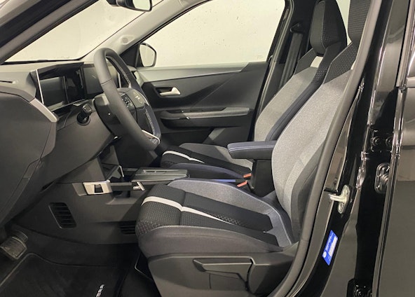 Vehicle image 5 Vehicle image 5