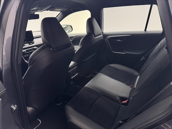 Vehicle image 6 Vehicle image 6