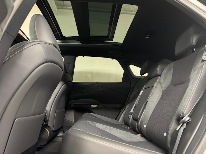 Vehicle image LEXUS RX