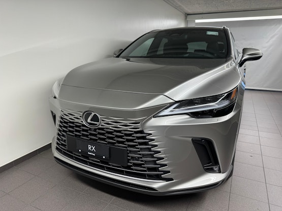 First vehicle image