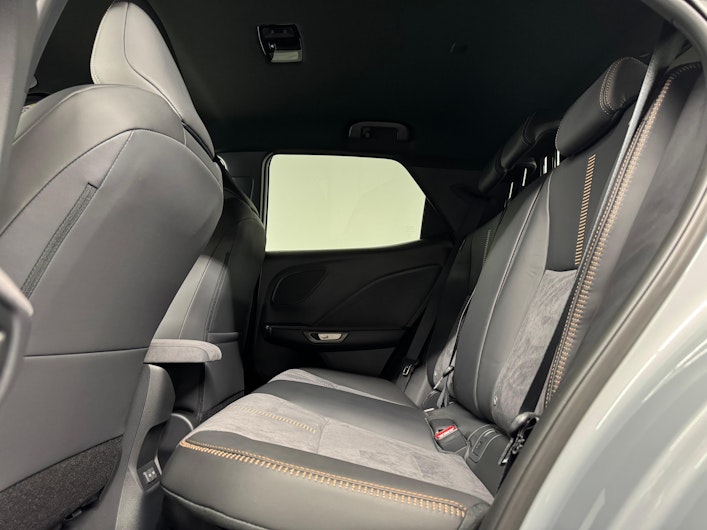 immagine del veicolo LEXUS LBX