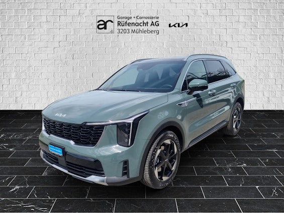 First vehicle image First vehicle image