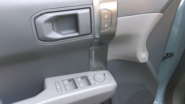 Vehicle image 9 Vehicle image 9