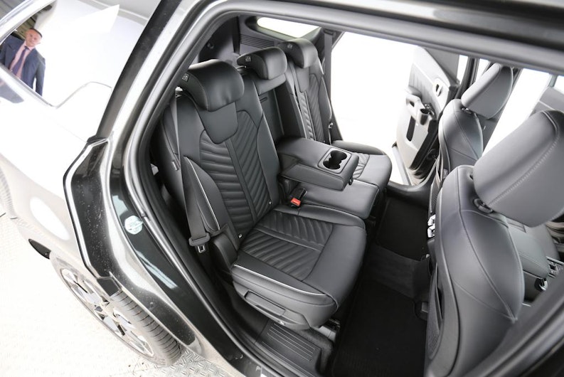 Vehicle image KIA SORENTO