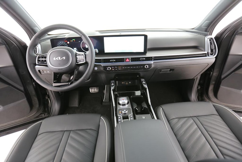 Vehicle image KIA SORENTO