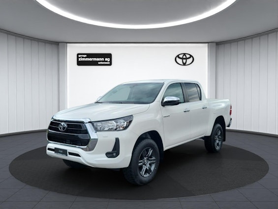 First vehicle image
