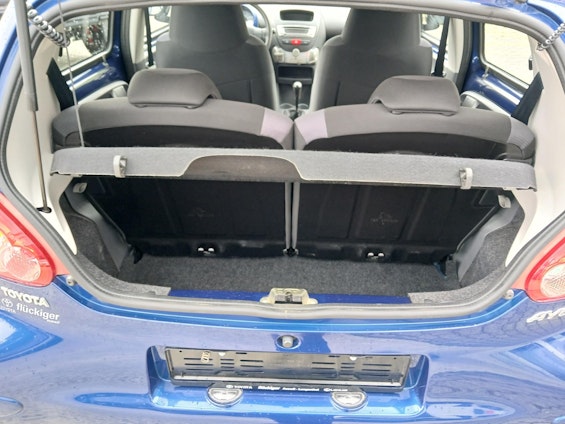 Vehicle image 10 Vehicle image 10