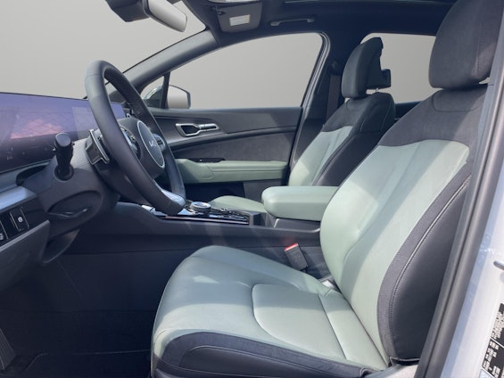 Vehicle image 3 Vehicle image 3