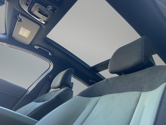 Vehicle image 10 Vehicle image 10