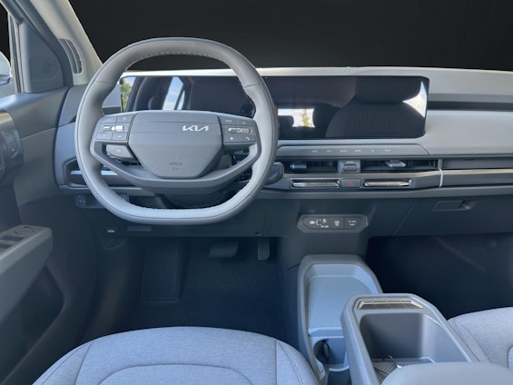 Vehicle image 10 Vehicle image 10