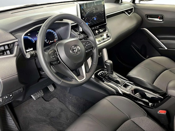 Vehicle image 5