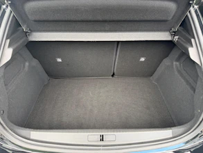 https://vehicle.imgix.net/3903347/a954112b-cd49-4351-b922-ecb5dbc5d661.jpg