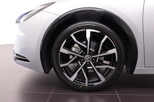 Vehicle image TOYOTA Prius 2.0 Plug-In-Hybrid Style