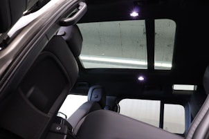 Vehicle image LAND ROVER Defender 110 3.0 D I6 300 X-Dynamic HSE