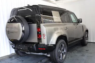 Land Rover Defender 110 3.0 D I6 300 X-Dynamic HSE