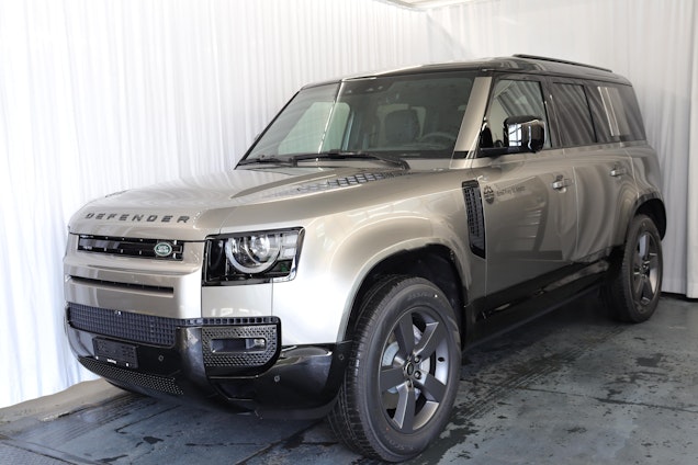 First vehicle image