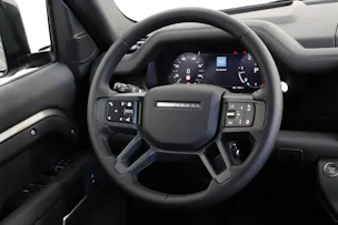 Land Rover Defender 110 3.0 D I6 300 X-Dynamic HSE