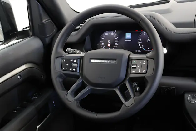 Land Rover Defender 110 3.0 D I6 300 X-Dynamic HSE