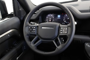 Vehicle image LAND ROVER Defender 110 3.0 D I6 300 X-Dynamic HSE