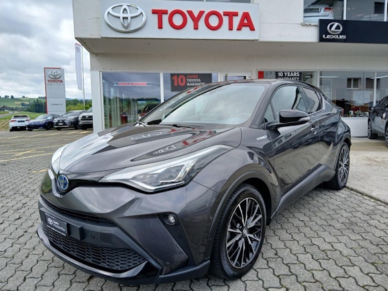 First vehicle image