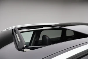 Fahrzeugbild SUZUKI Vitara 1.4 T Compact Top Hybrid 4x4