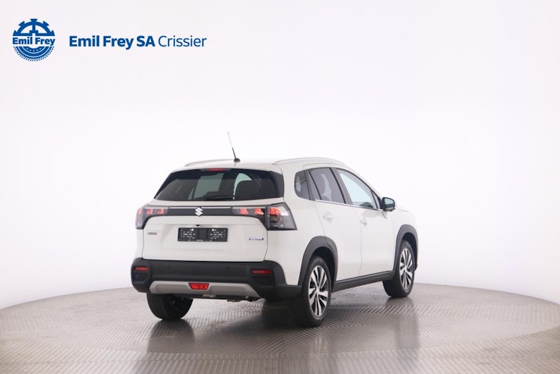 Vehicle image SUZUKI S-CROSS