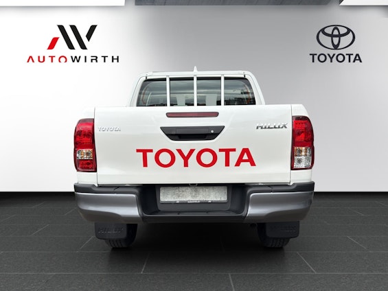 Vehicle image 5 Vehicle image 5