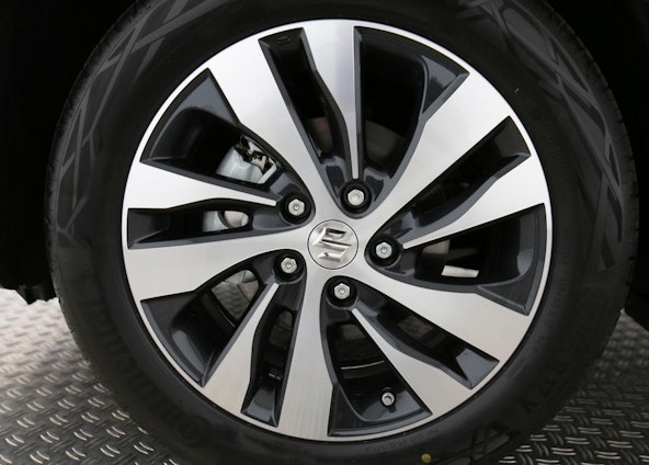 Vehicle image 5 Vehicle image 5