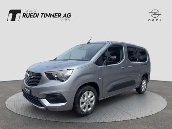 First vehicle image