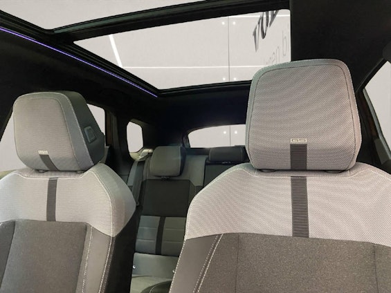 Vehicle image 12 Vehicle image 12