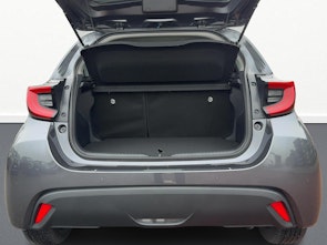 Vehicle image TOYOTA Yaris 1.5 VVT-i HSD Trend