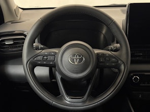 Vehicle image TOYOTA Yaris 1.5 VVT-i HSD Trend
