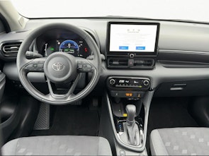 Vehicle image TOYOTA Yaris 1.5 VVT-i HSD Trend