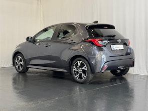 Vehicle image TOYOTA Yaris 1.5 VVT-i HSD Trend