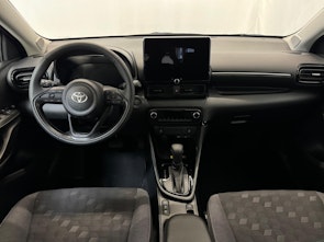 Vehicle image TOYOTA Yaris 1.5 VVT-i HSD Trend