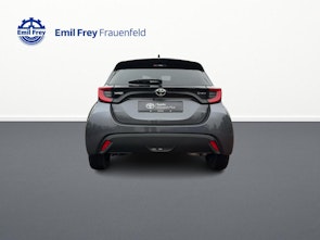 Vehicle image TOYOTA Yaris 1.5 VVT-i HSD Trend