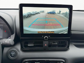 Vehicle image TOYOTA Yaris 1.5 VVT-i HSD Trend