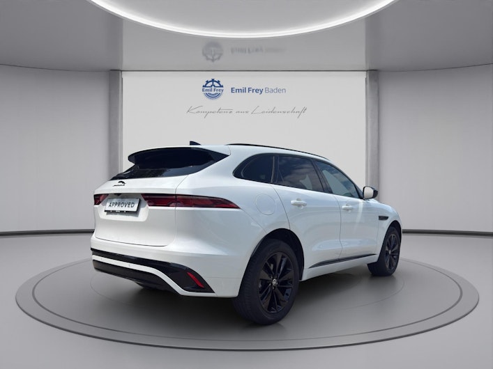Vehicle image JAGUAR F-PACE