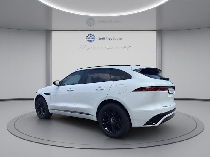 Vehicle image JAGUAR F-PACE