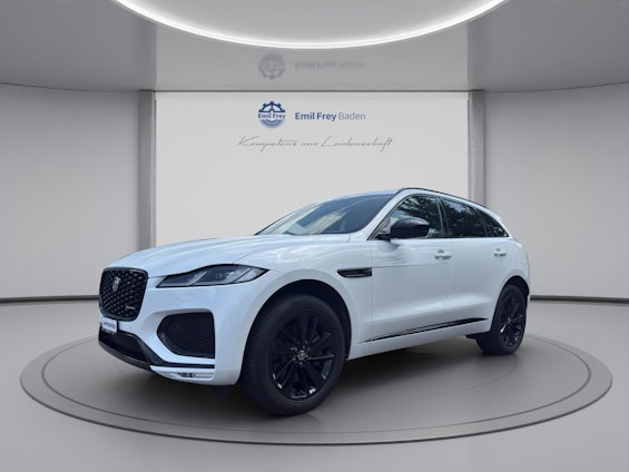 First vehicle image