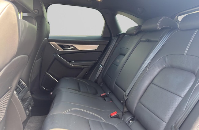 Vehicle image 10 Vehicle image 10