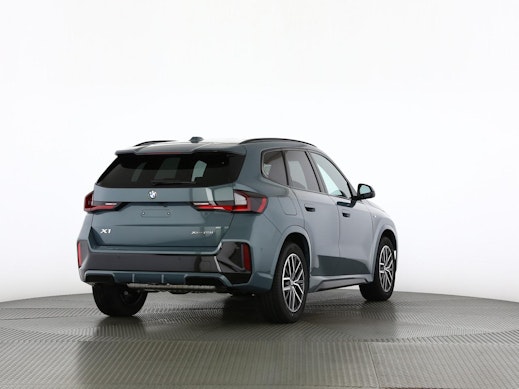 BMW X1 23i xDrive paddles 1