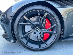 Vehicle image ASTON MARTIN DBS Superleggera Coupé 5.2 V12 Bi-Turbo